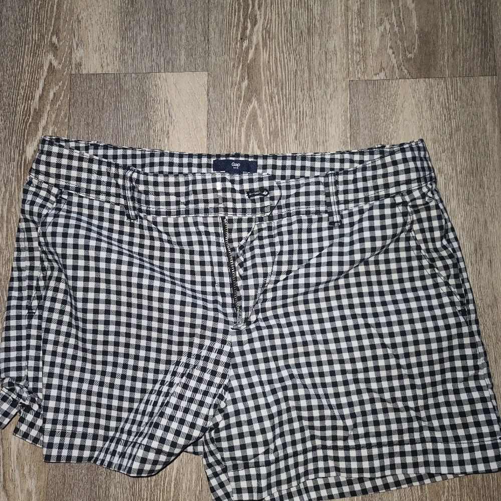 Gap Checkered Black+White Shorts